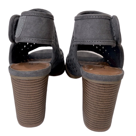 Indigo Rd. Women’s Pendana Gray Cutout Heeled Open Velcro Sandals Size-7.5 NWT - Picture 6 of 9